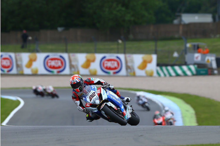 Alex Lowes hielt in Donington die Suzuki-Fahne hoch