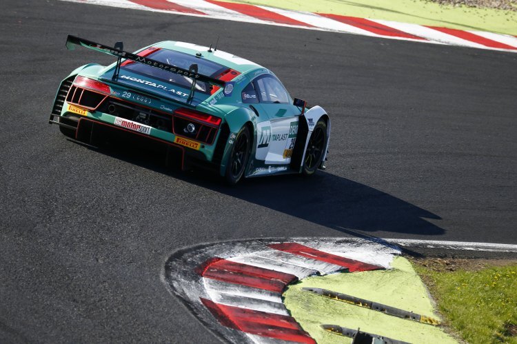 Einer der beiden Audi R8 LMS von Land-Motorsport