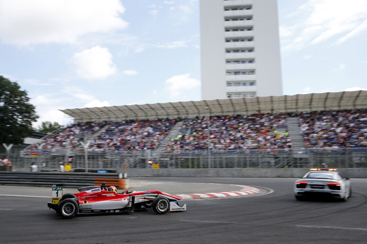 Leader Lance Stroll verbrachte viel Zeit hinter dem Safety-Car 