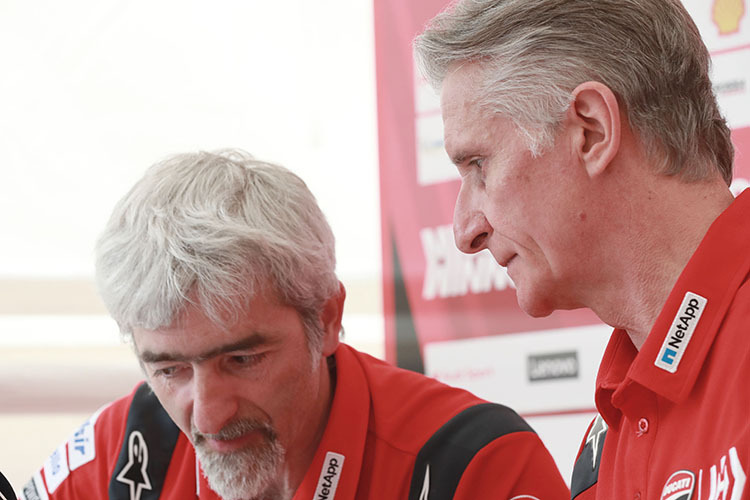 Paolo Ciabatti (r.) und Ducati-Rennchef Gigi Dall'Igna