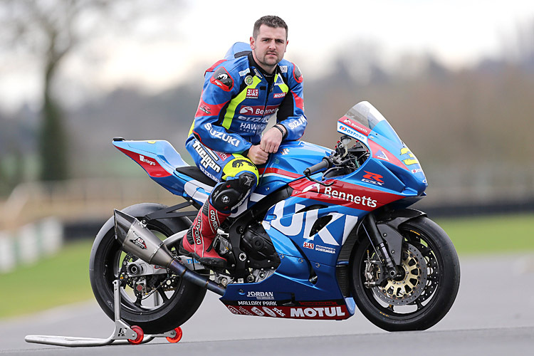 Michael Dunlop mit der neuen Suzuki GSX-R1000