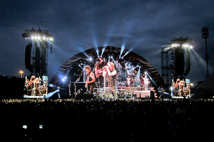 Bon Jovi sorgen am Sonntag für Stimmung am Marina Bay Street Circuit