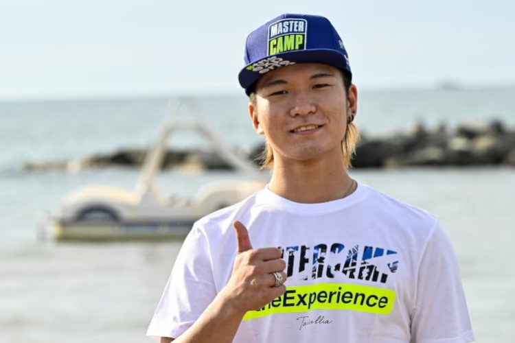 Maiki Abe fährt am Freitag sein erstes offizielles Training in der Supersport-WM