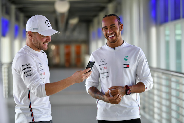 Lewis Hamilton udn Valtteri Bottas erlebten einen grossartigen Tag in den Petronas Twin Towers