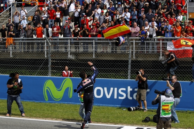 Webber warf seinen Helm auf die Tribüne