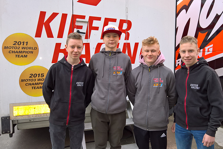 Kevin Orgis, Sasha de Vits, Tim Georgi und Leon Orgis treten für Kiefer Racing an