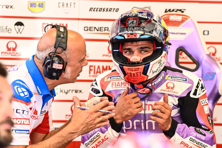 Jorge Martin mit Crew-Chief Daniele Romagnoli (links)