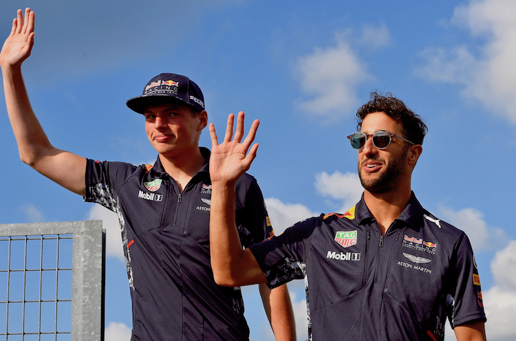 Daniel Ricciardo und Max Verstappen setzen sich gegenseitig unter Druck