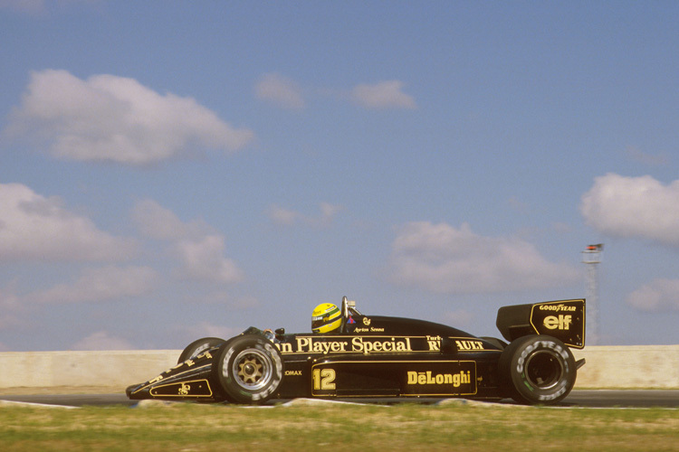 Schwarze Schönheit: Martin Brundle wollte aus Ayrton Sennas Lotus 98T gar nicht mehr aussteigen