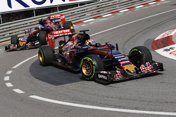 Das Toro Rosso-Duo Max Verstappen (vorne) und Carlos Sainz war in Monte Carlo auf Anhieb schnell unterwegs
