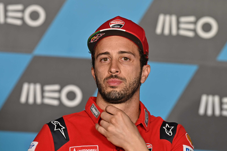 Andrea Dovizioso bei der Pressekonferenz in Portimão