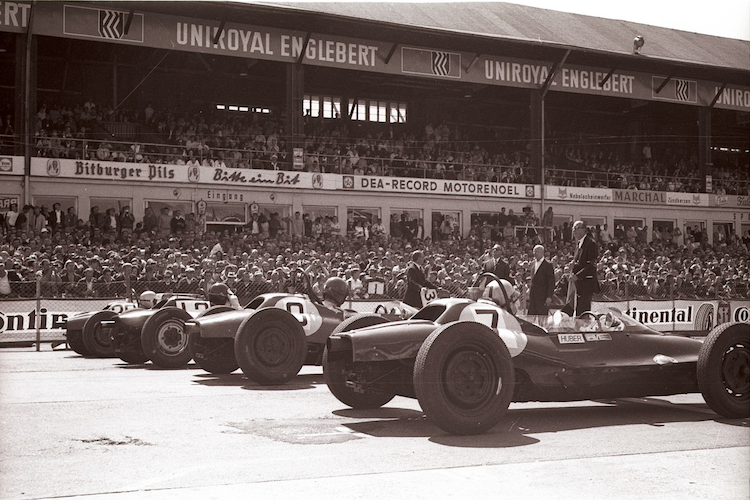 Vier Österreicher in Startreihe 1: Huber, Marko, Quester, Rojkowski (von rechts nach links)