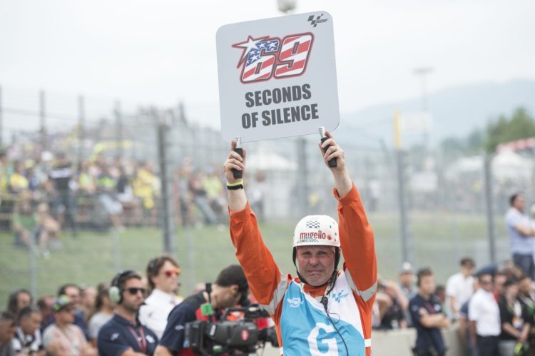 Gedenkminute für den verstorbenen Nicky Hayden beim Mugello-GP