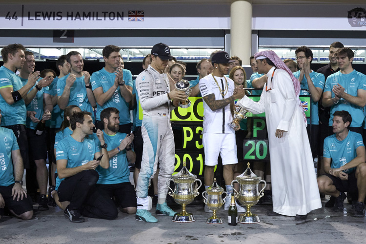 Nico Rosberg und Lewis Hamilton: Gratulation von den Bahraini