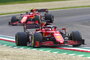 Charles Leclerc vor Carlos Sainz