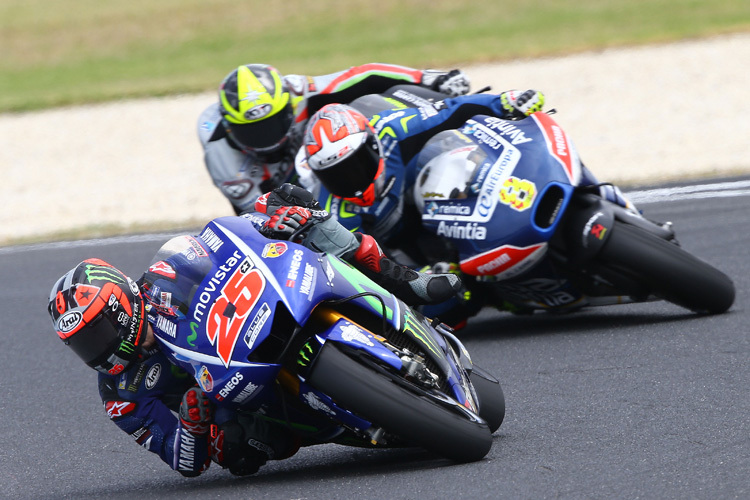 Maverick Vinales (25) gibt die Pace vor