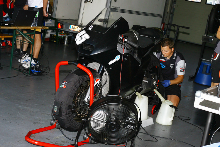 Das Racing Team Austria bereitet die Suter-BMW vor