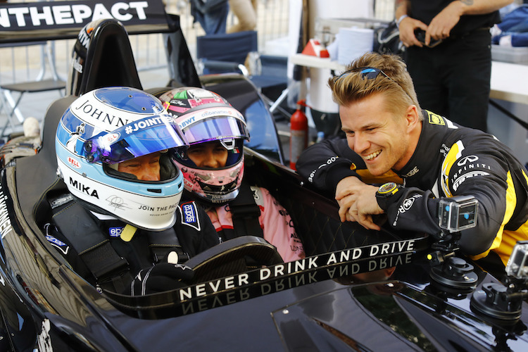 Mika Häkkinen mit Sergio Pérez und Nico Hülkenberg