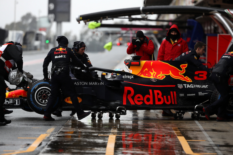 Daniel Ricciardo sorgte mit einem Ausflug ins Kies für Action, danach verschwand der RB14 in der Box