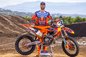 Eli Tomac bei der Präsentation des Red Bull KTM-Werksteams)