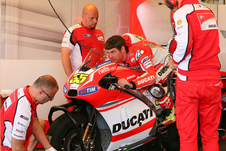 Cal Crutchlow in der Ducati-Box