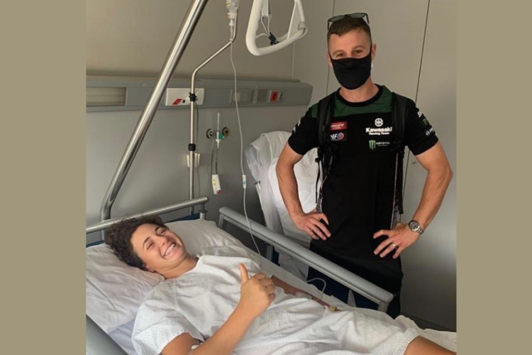 Jonathan Rea zu Besuch bei Ana Carrasco 