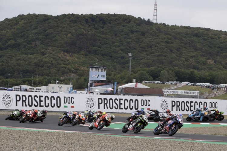 Start frei für die Superbike-WM in Most