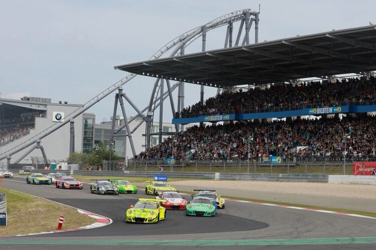 Start frei: Die 24 Stunden am Nürburgring haben begonnen