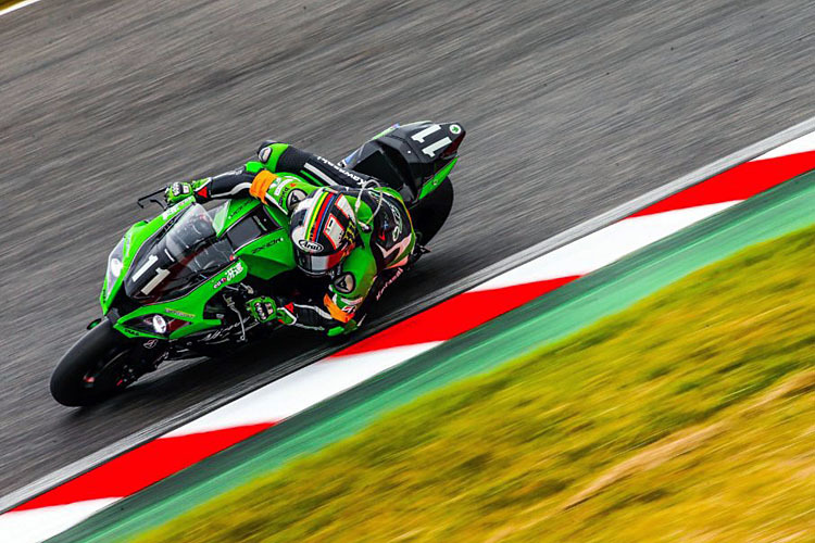 Kawasaki-Pilot Leon Haslam (Team Green) glaubt an den Sieg