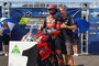 Oli und Troy Bayliss