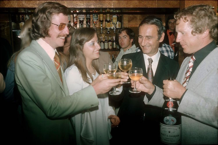 Fröhliche Runde 1973: Georges Bertellotti mit RTL-Radio-Moderator Jochen Pützenbacher (links) und Willy Knupp (rechts)