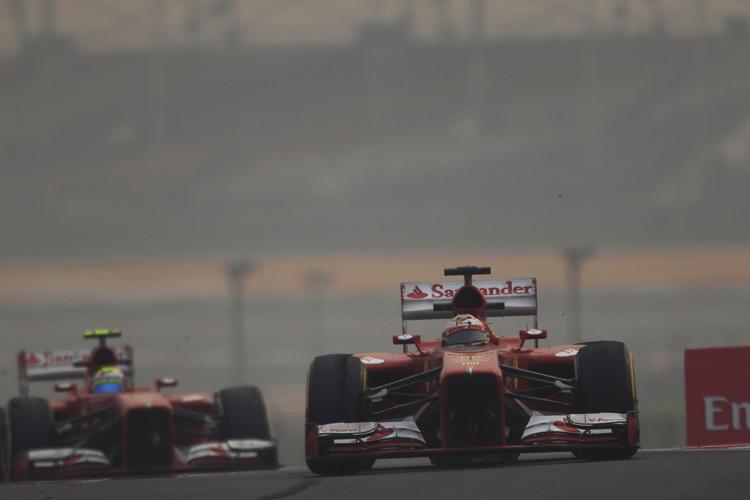 Die Ferrari im Paarlauf, Alonso vor Massa