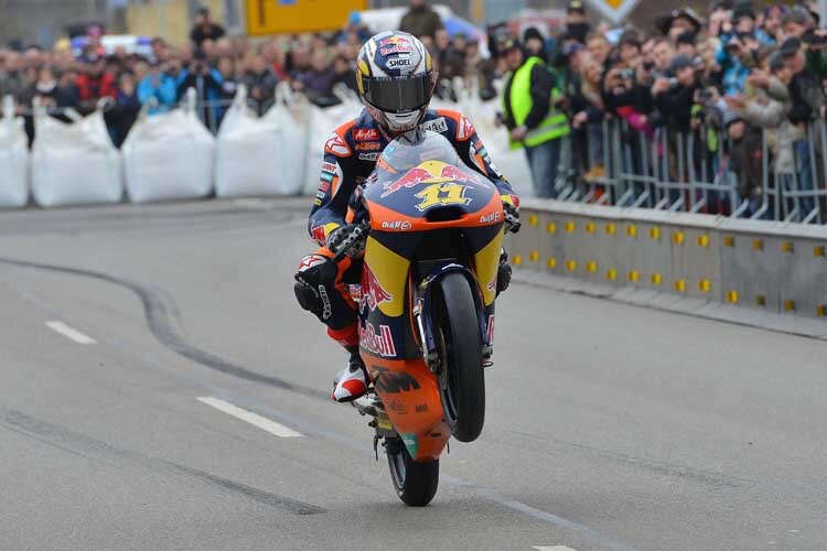 Sandro Cortese machte Wheelies