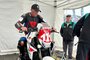 Troy Corser bei der ersten Sitzprobe