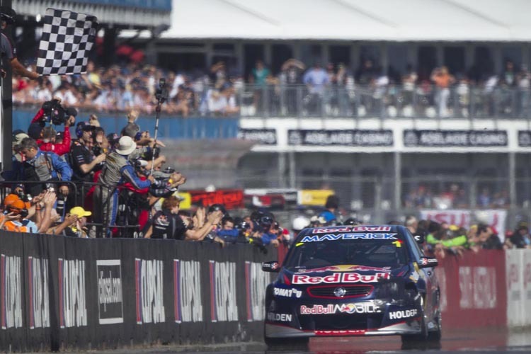 Craig Lowndes: 90. Karriere-Sieg in Adelaide