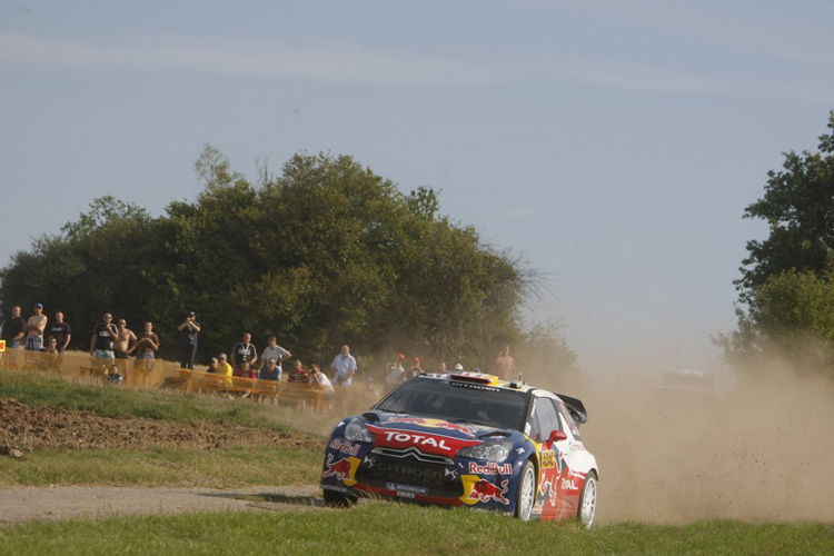 Loeb baute Führung aus