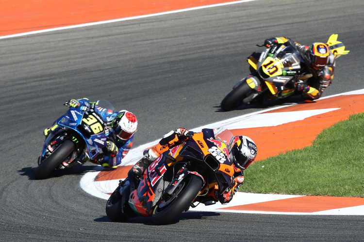 Miguel Oliveira vor Joan Mir und Luca Marini 