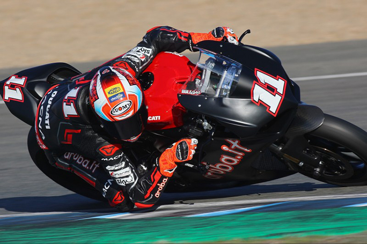 Nicolo Bulega auf der Ducati 955 V2