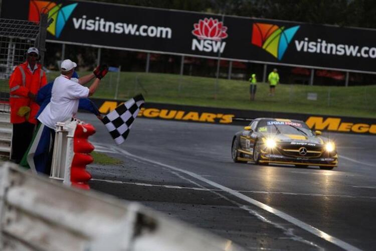 Mercedes gewinnt nach Dubai auch in Bathurst