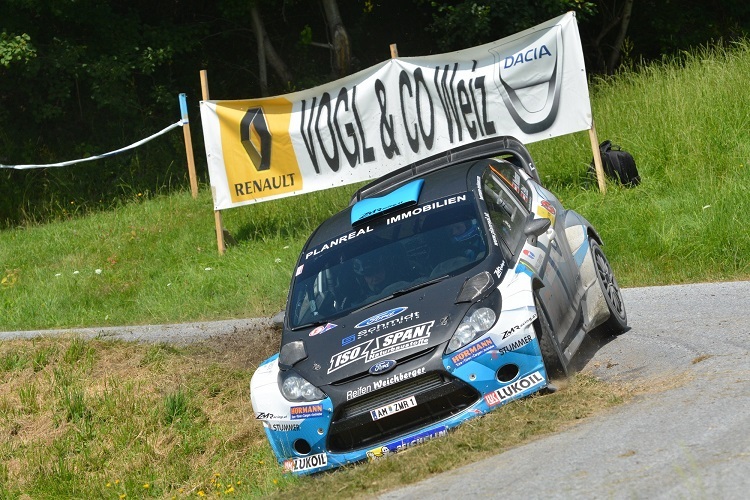 Hermann Neubauer gewinnt Rallye Weiz