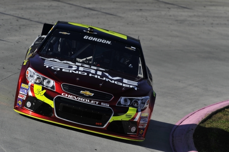 Jeff Gordon fuhr in Martinsville zu seinem ersten Saisonerfolg