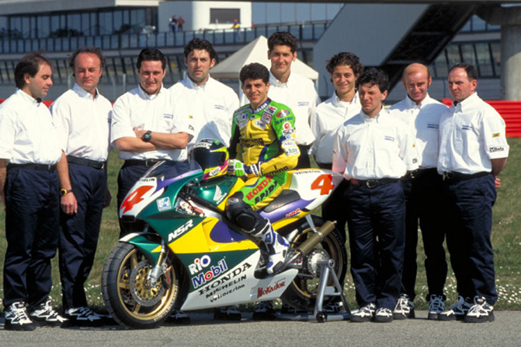 1997: Alex Barros auf der Honda NSR 500 V-Twin des Gresini-Teams