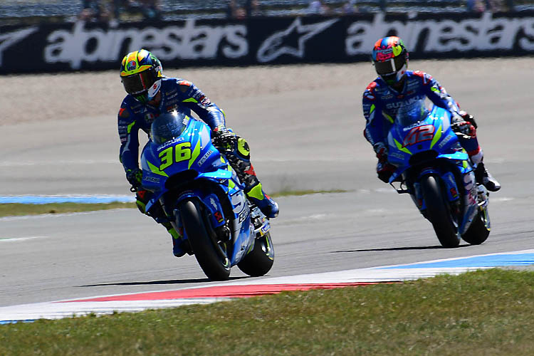 Joan Mir vor Alex Rins