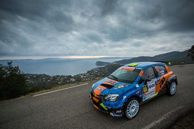 Das R4-Fahrzeug von Oreca bei der Rallye du Var