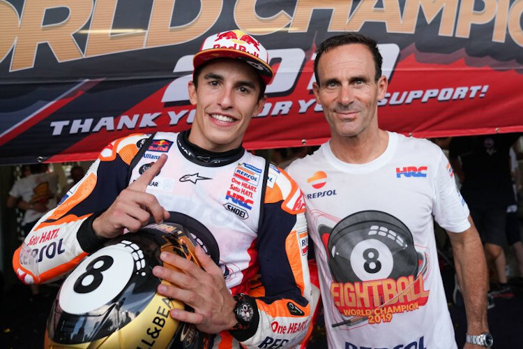 Marc Márquez und Alberto Puig feierten 2019 den achten WM-Titel des 26-Jährigen