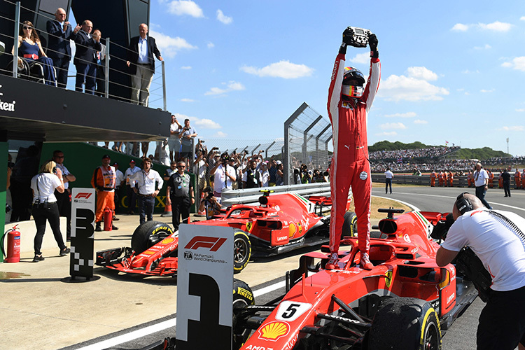 Sebastian Vettel siegt in Silverstone