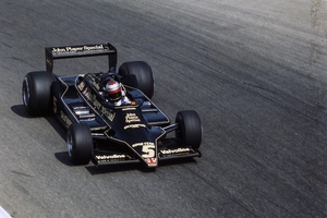 1978: Mario Andretti mit dem Lotus 79 in Monza)