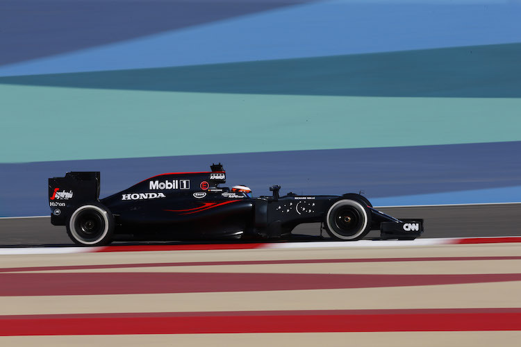 Stoffel Vandoorne im Formel-1-Renner in Bahrain