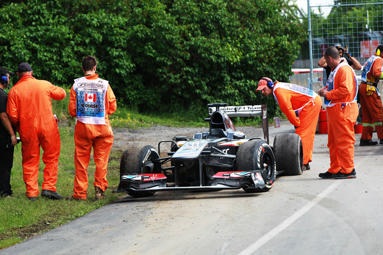 Sportlich geht bei Sauber 2013 wenig vorwärts: Das gestrandete Auto von Hülkenber in Montreal