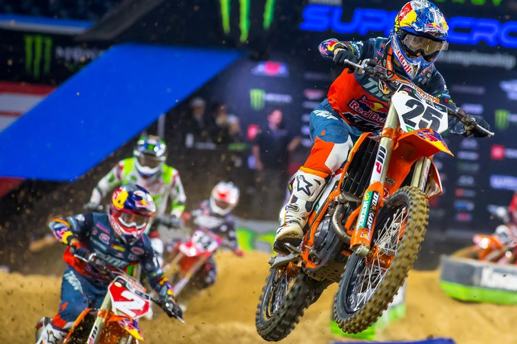 Die Nerven liegen blank, Marvin Musquin (#25) wurde in Houston von seinem Teamkollegen Cooper Webb (#3) von der Strecke gedrängt  